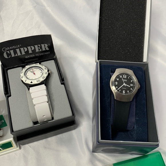 5 Assorted Watches - Picture 3 of 6